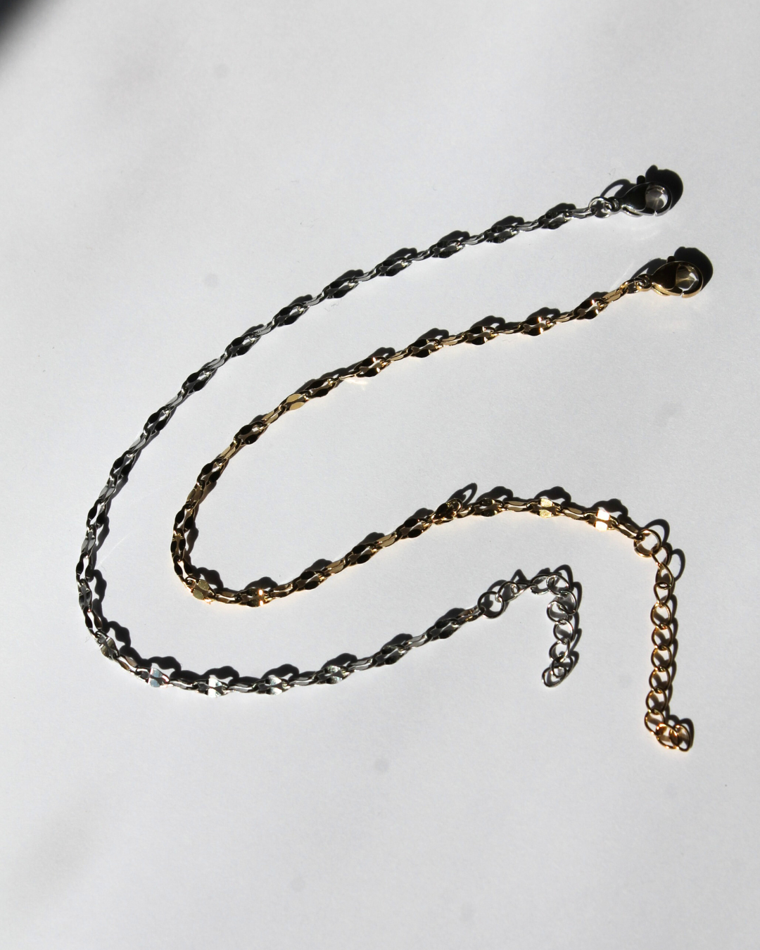 Aura Chain Gold & Silver