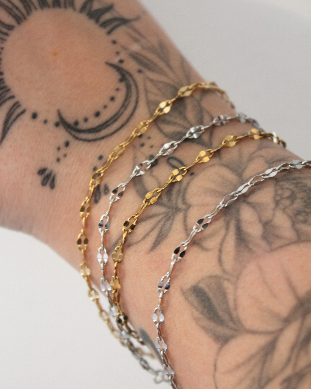 Aura Chain Gold & Silver